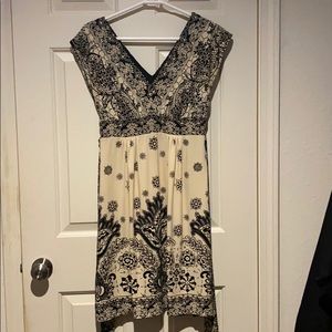 Gorgeous black and cream dress